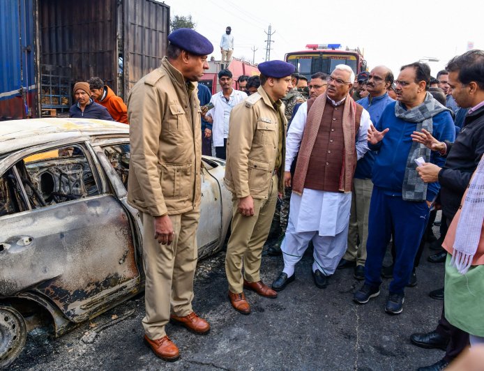 जयपुर-अजमेर राजमार्ग पर गैस टैंकर से भीषण दुर्घटना, 7 लोगों की मौत, 35 घायल