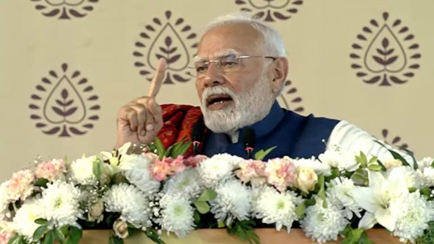 प्रधानमंत्री नरेंद्र मोदी ने दिल्ली में 4500 करोड़ रुपये की परियोजनाओं का उद्घाटन, जनसभा में किया जोरदार संबोधन