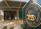 RBI ने इस बैंक पर क्यों लगाया बैन: ग्राहकों को कैसे मिलेंगे उनके पैसे....?