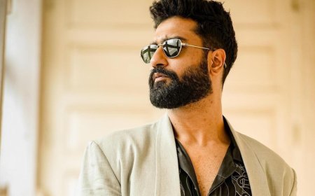 "विकी कौशल ने महा कुम्भ में लिया पवित्र स्नान, कहा- 'भाग्यशाली महसूस कर रहा हूं'"