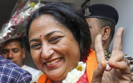 Delhi CM Oath: रेखा गुप्ता ने मुख्यमंत्री पद की लोंगी शपथ...