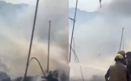 नोएडा के सेक्टर 122 में गोदाम में भीषण आग...