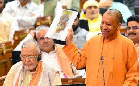 योगी आदित्यनाथ का धन्यवाद प्रस्ताव: महाकुंभ और सनातन धर्म की अहमियत पर कटाक्ष