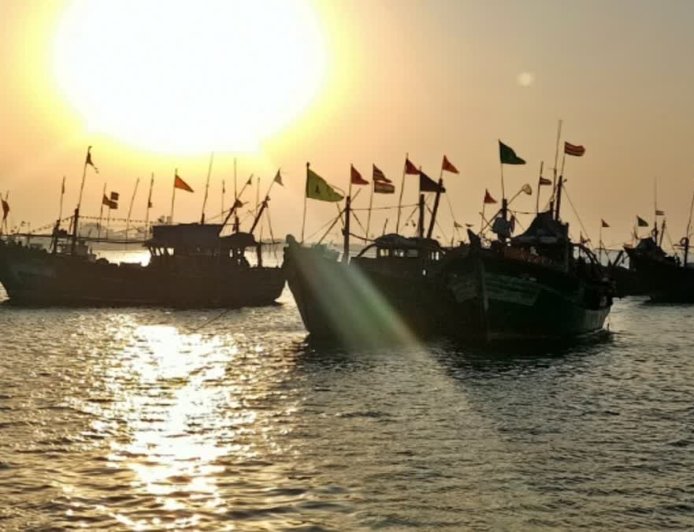 पाकिस्तान की जेल से रिहा हुए 22 भारतीय मछुआरे, सरकार से बाकी की रिहाई की अपील