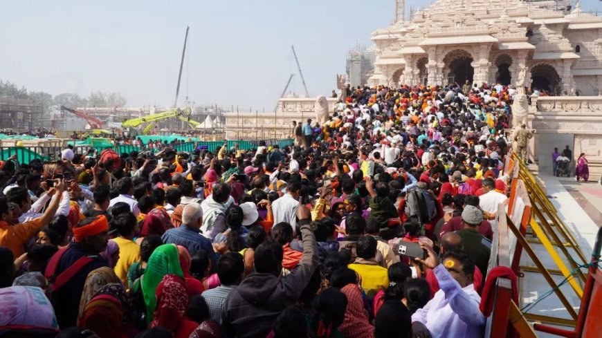 श्रद्धालुओं की बढ़ती संख्या के कारण राम मंदिर में दर्शन की अवधि बढ़ी, देर रात तक हो रहा दर्शन